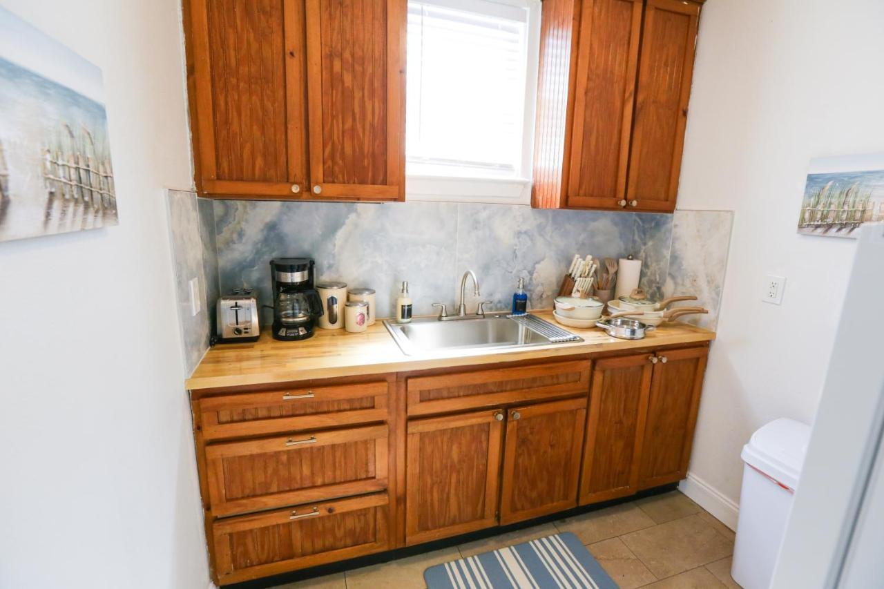 Centrally Located Efficiency One Mile To The Beach! Jacksonville Beach Exterior foto