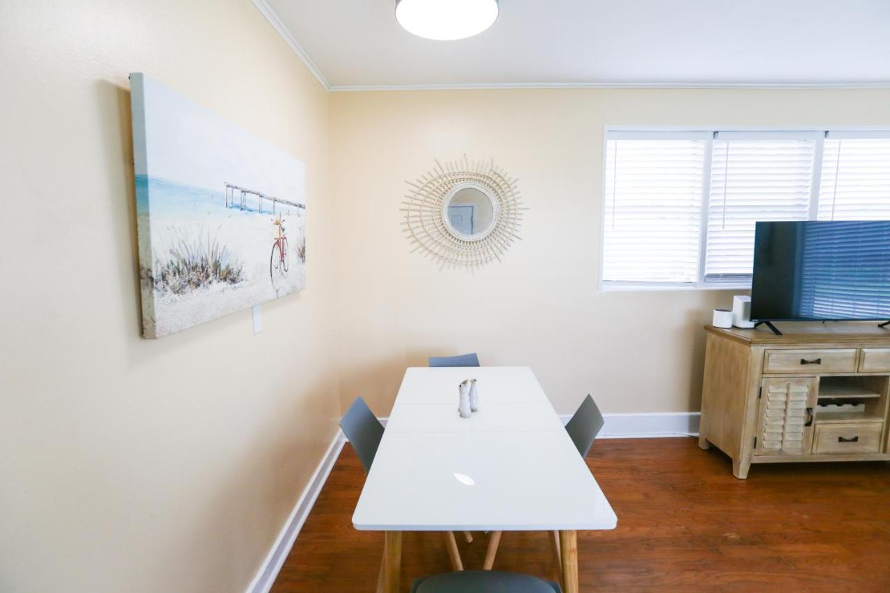 Centrally Located Efficiency One Mile To The Beach! Jacksonville Beach Exterior foto